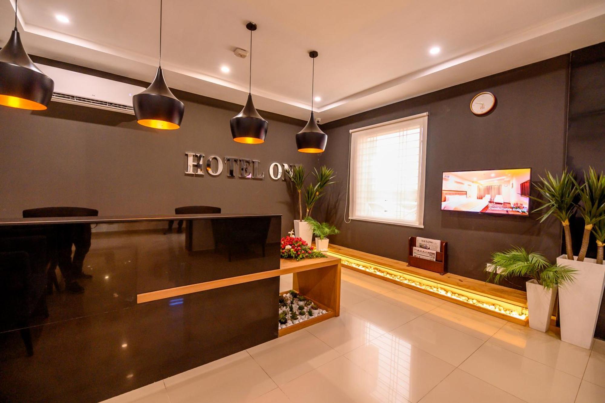 Hotel One Sahiwal Ngoại thất bức ảnh