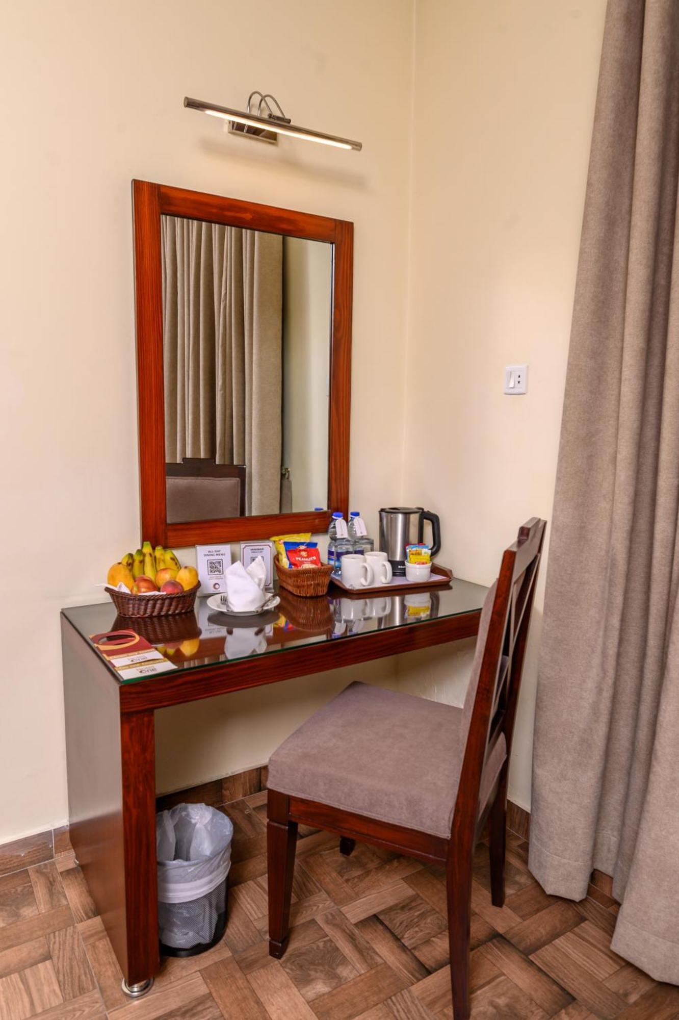 Hotel One Sahiwal Ngoại thất bức ảnh